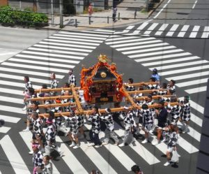 祭りだ、祭り！