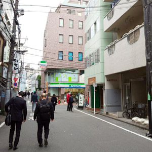 ベリーメリーミュージックスクール新宿校 道順1-04