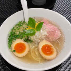 【京都校】ツヤツヤの塩ラーメン！！