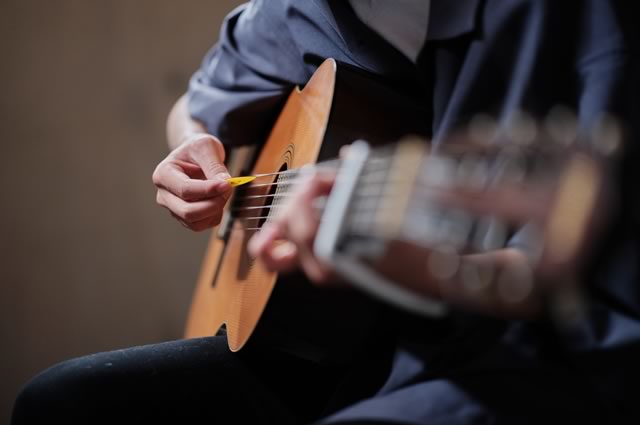 楽器演奏・弾き語りコース-00